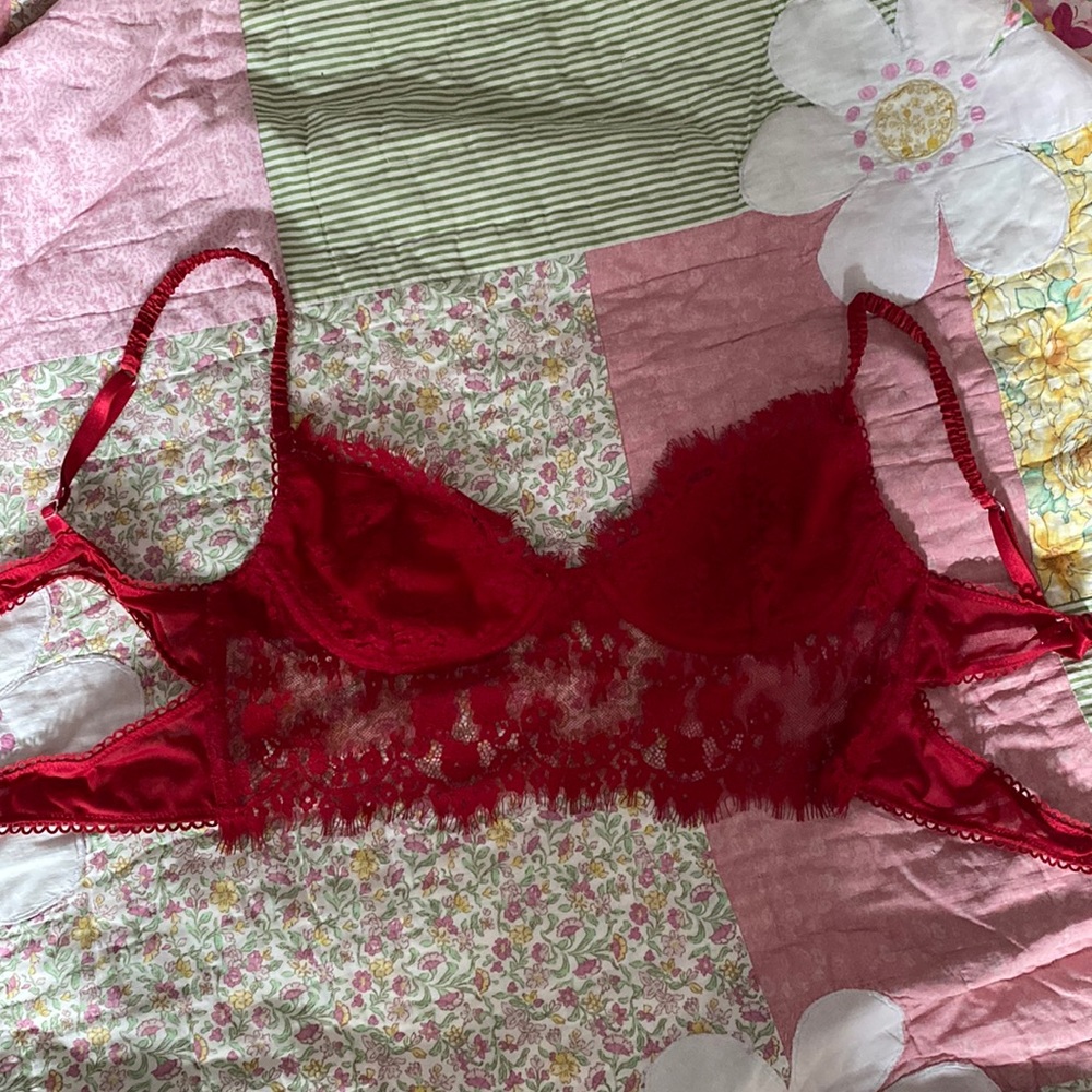 Garage red lace bralette